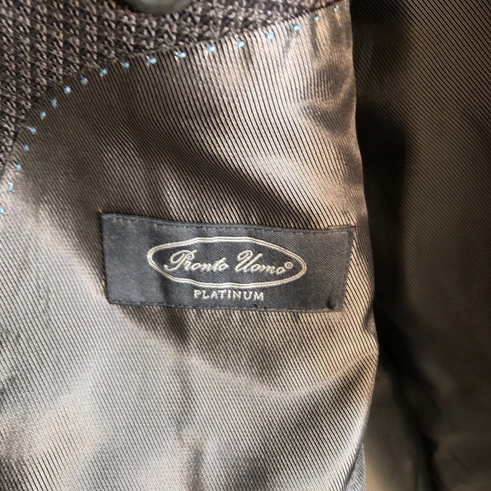 Blazer - Picture 2 of 3